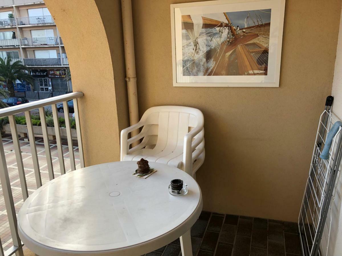 Residence Port Hyeres Les Palmiers Exterior photo